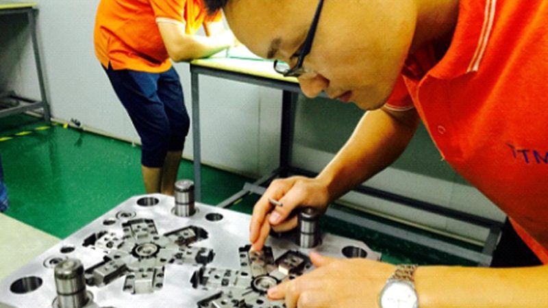 橡胶模具定制合同模板：关键要素与注意事项