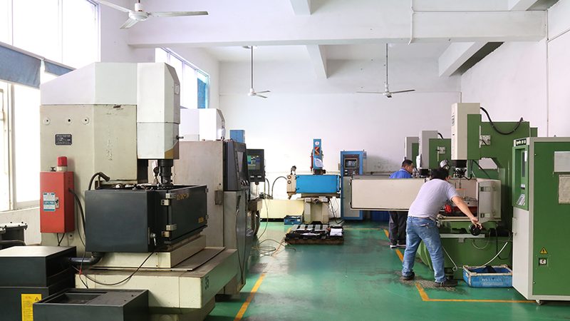 家用五金模具：揭秘十大品牌背后的技术实力