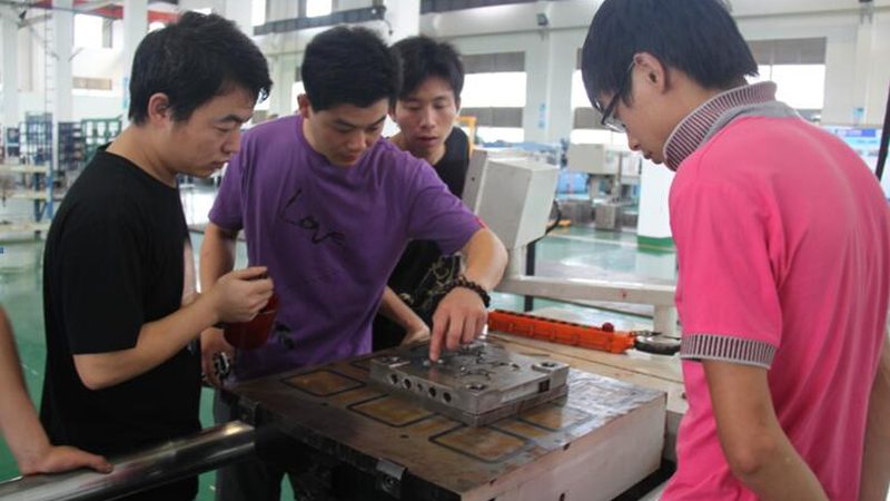 压铸模具选型：如何根据产品特性精准匹配